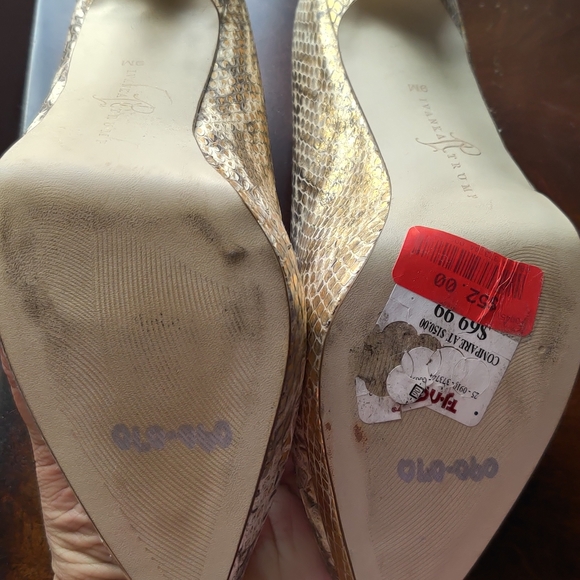 Heels - Picture 2 of 3